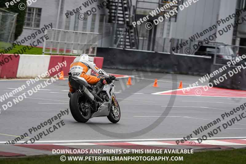 donington no limits trackday;donington park photographs;donington trackday photographs;no limits trackdays;peter wileman photography;trackday digital images;trackday photos